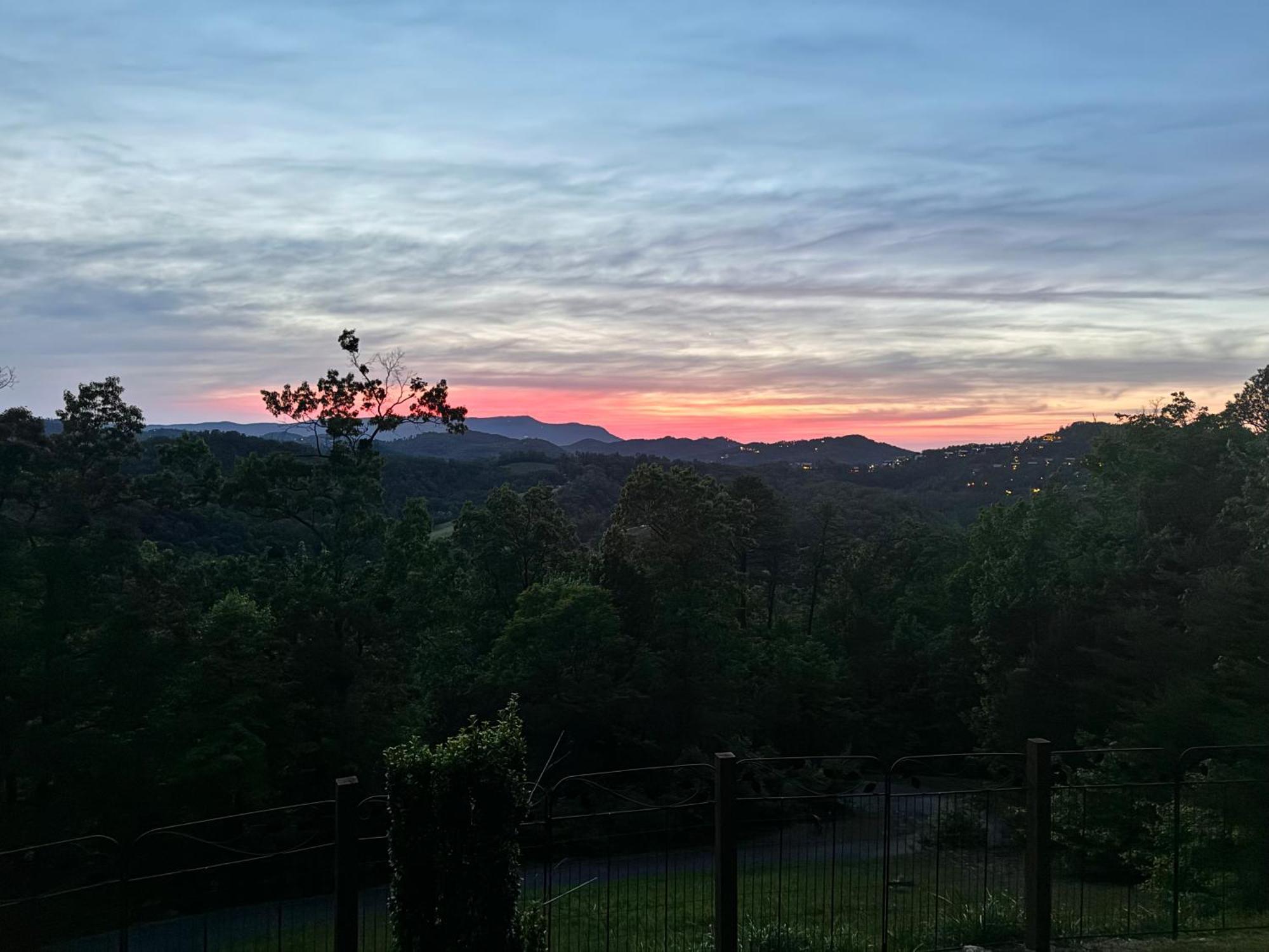Smoky Best - Glowing Twilight Pigeon Forge Ngoại thất bức ảnh